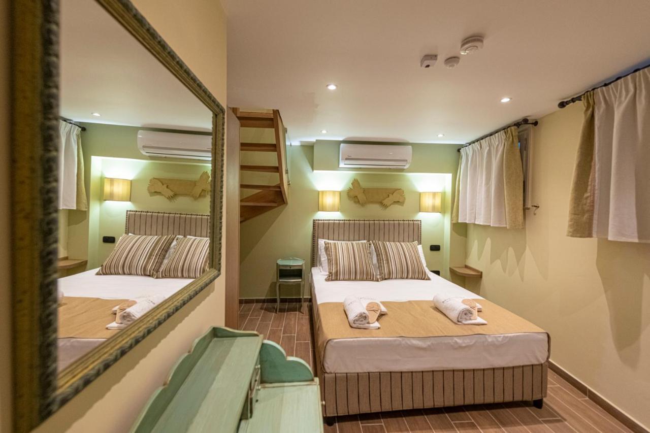 Ipelhome - Plaka Boutique Apartments アテネ エクステリア 写真