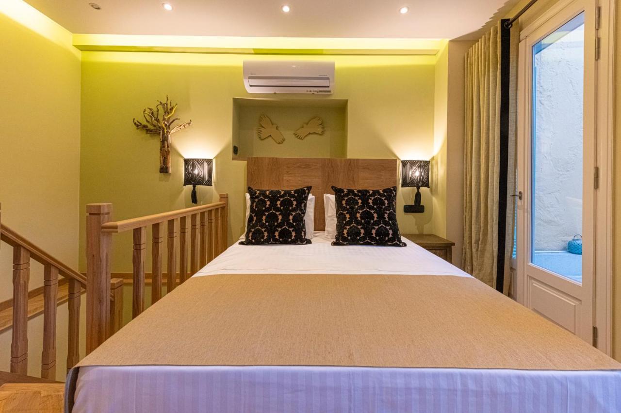 Ipelhome - Plaka Boutique Apartments アテネ エクステリア 写真