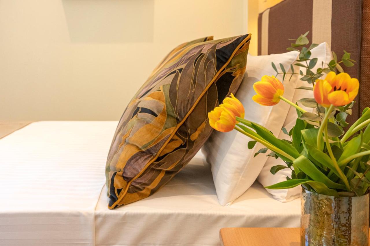 Ipelhome - Plaka Boutique Apartments アテネ エクステリア 写真