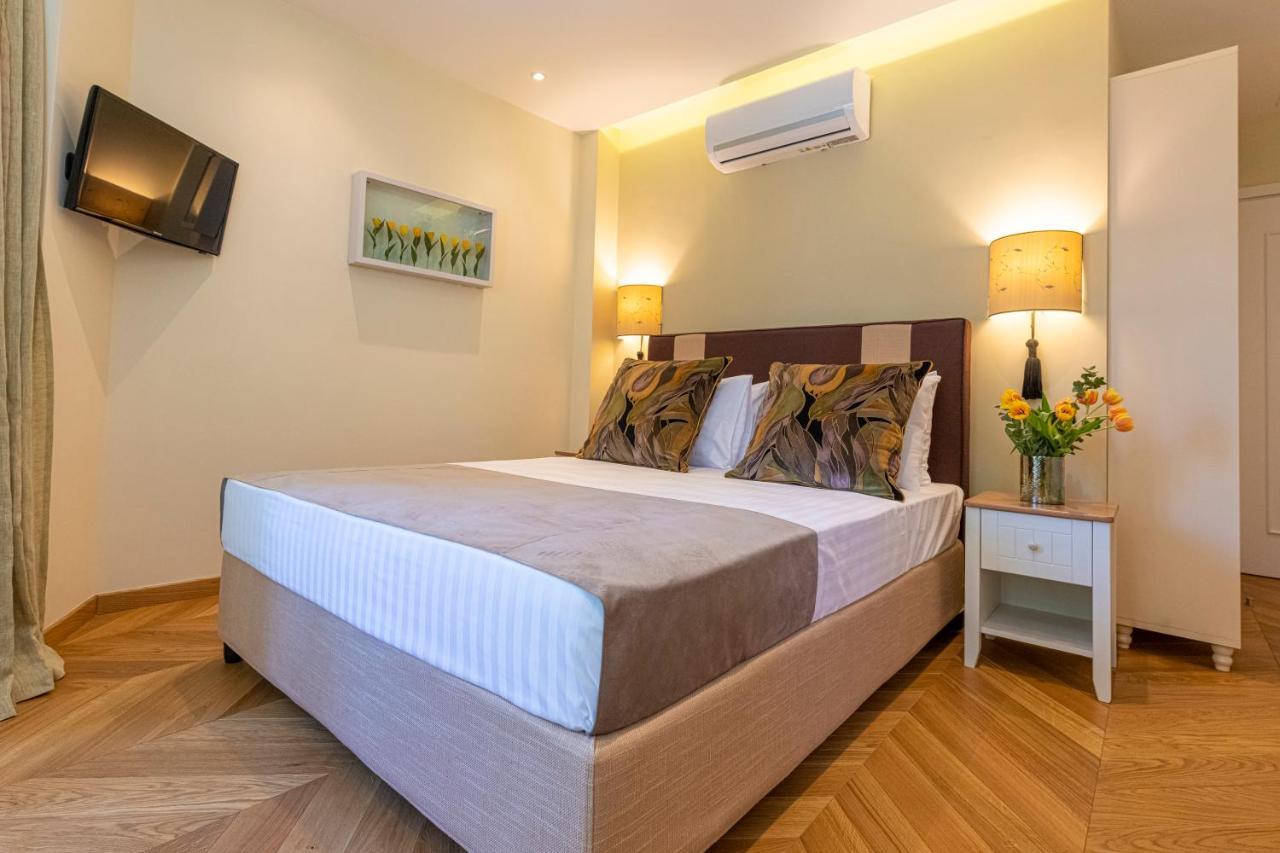 Ipelhome - Plaka Boutique Apartments アテネ エクステリア 写真