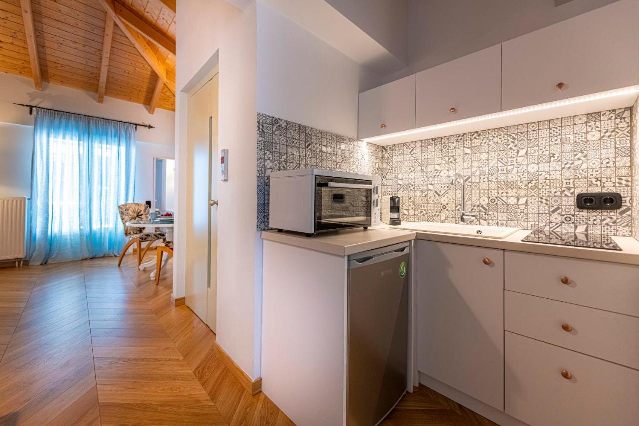 Ipelhome - Plaka Boutique Apartments アテネ エクステリア 写真