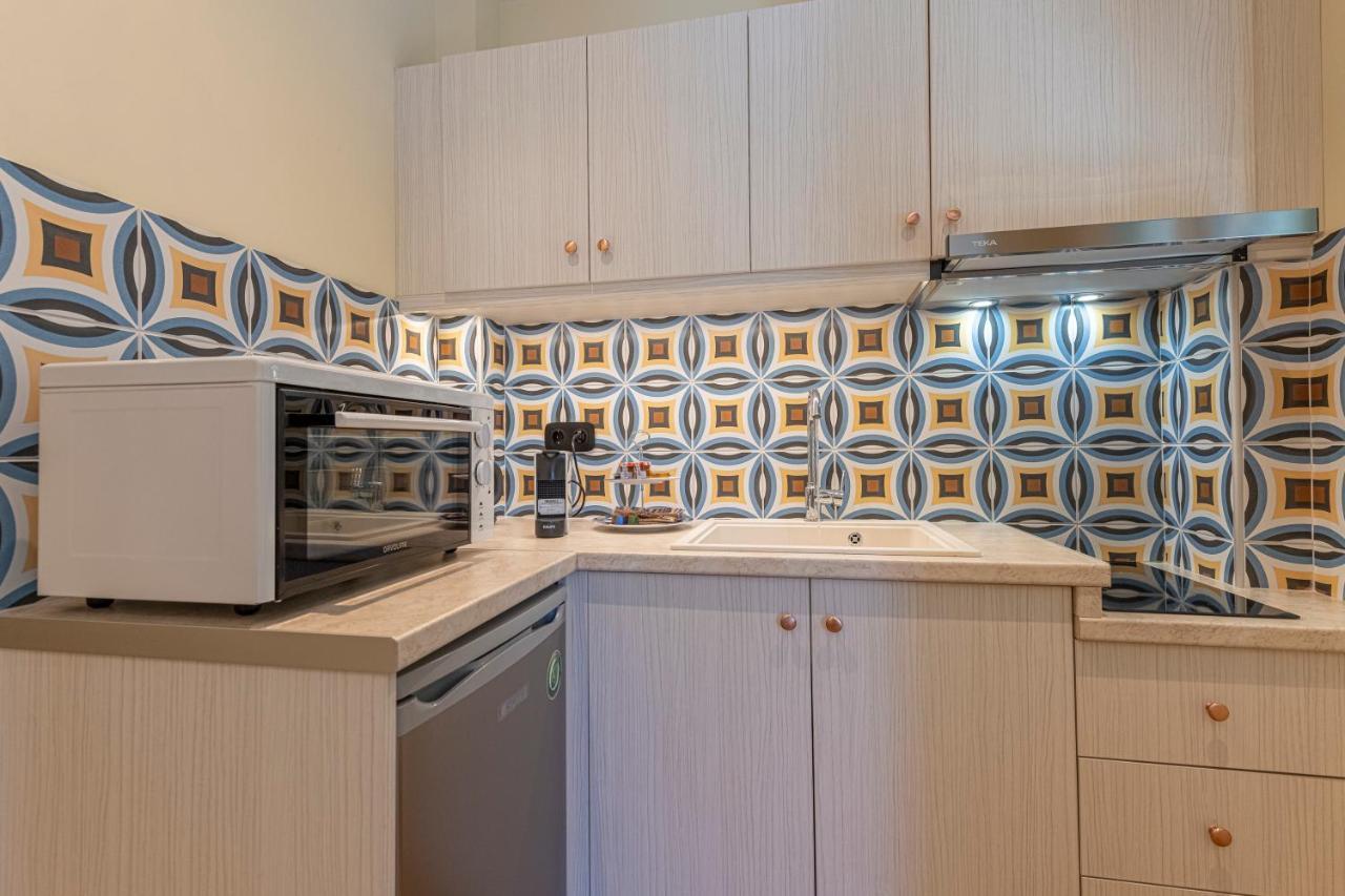 Ipelhome - Plaka Boutique Apartments アテネ エクステリア 写真