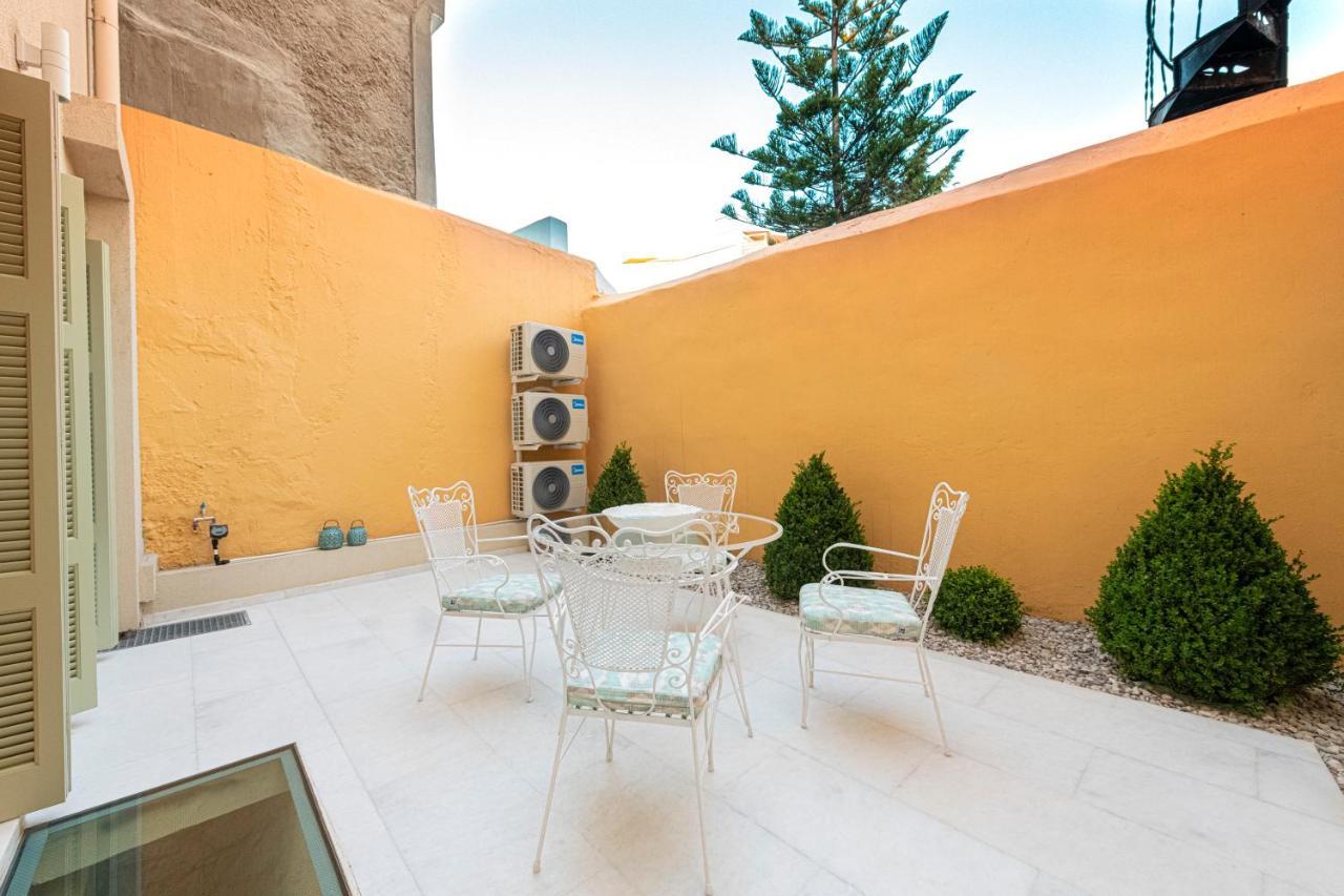 Ipelhome - Plaka Boutique Apartments アテネ エクステリア 写真