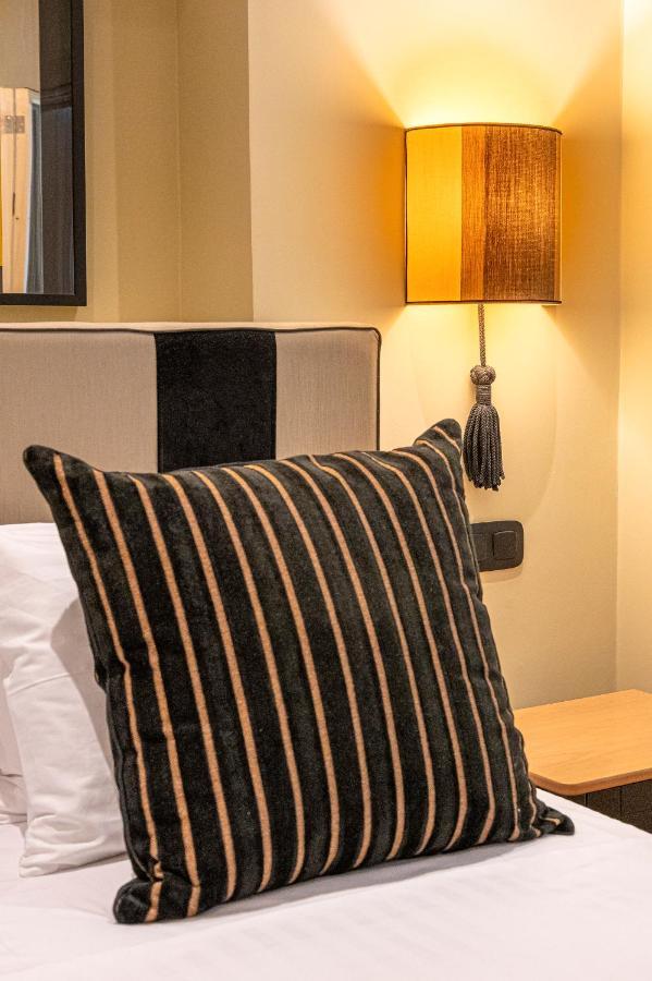 Ipelhome - Plaka Boutique Apartments アテネ エクステリア 写真