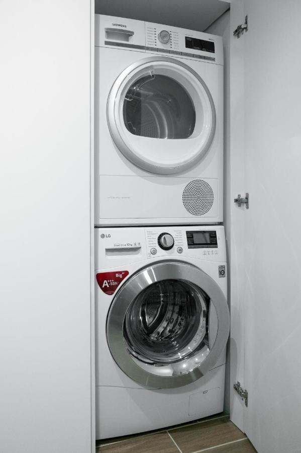 Ipelhome - Plaka Boutique Apartments アテネ エクステリア 写真